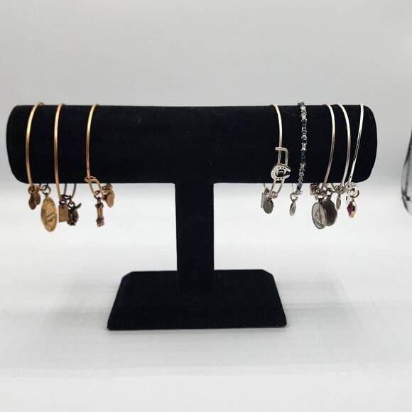 Alex & Ani lot of 8 bracelets - Picture 1 of 4